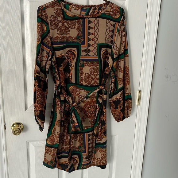 Scarf print dress - Picture 2 of 5